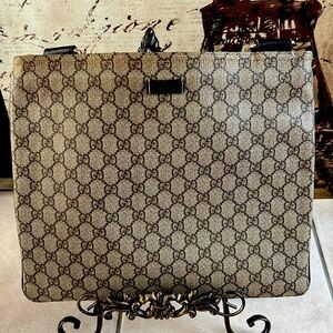 AUTHENTIC GUCCI GG SUPREME LARGE MESSENGER BAG BROWN COLOR